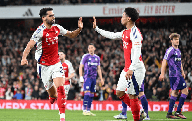 南安普顿遭遇主场失利，降级阴影追随