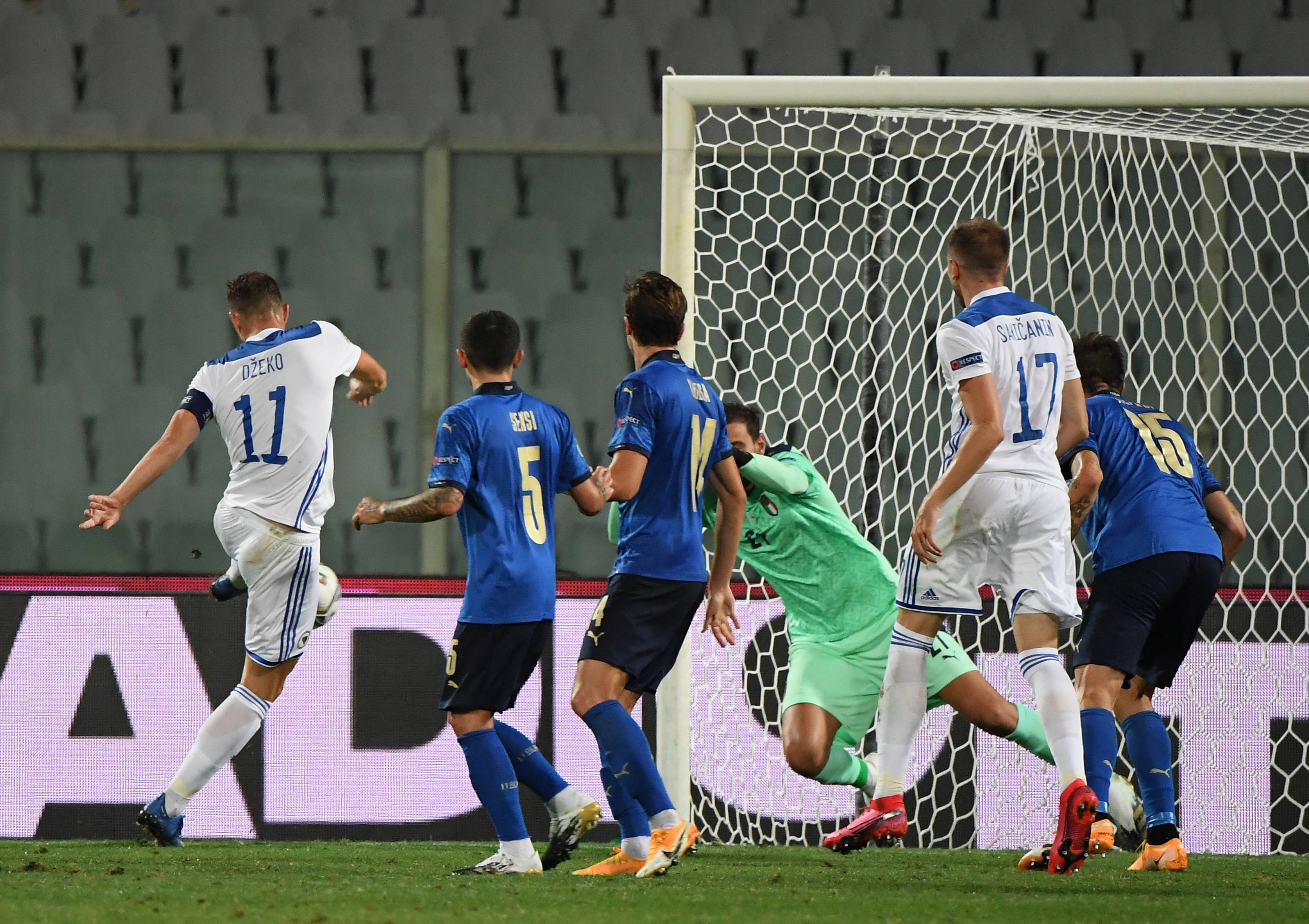 意大利顶尖球队将在赛场上一决高下的简单介绍