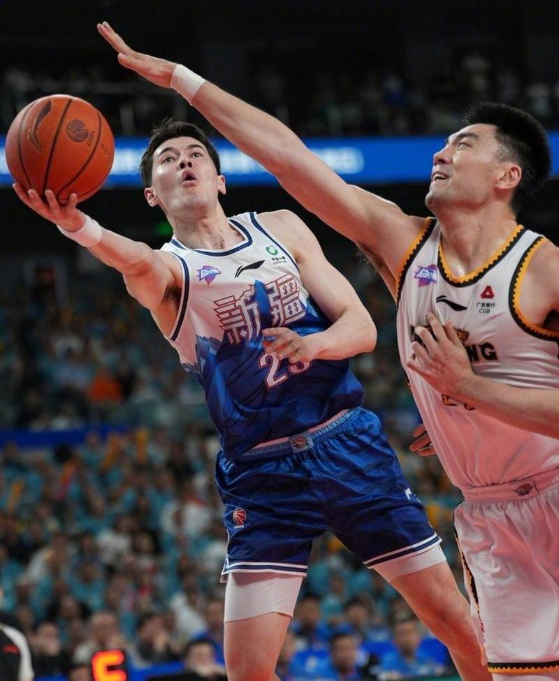 包含甘肃男篮球迷期待新华彩，球队势不可挡的词条